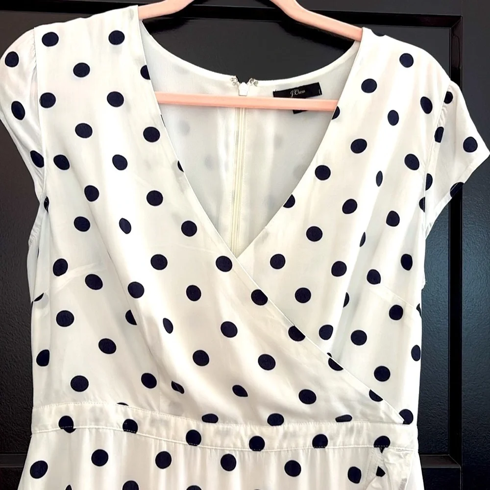 J. Crew White & Navy Polka Dot V-Neck, Front Cap Sleeve Ruffled,  Dress. Size 8